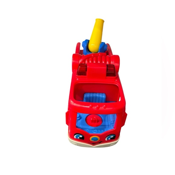 Fisher Price Little People Helping Others Musical Fire Truck With 4 Figures - Picture 6 of 12